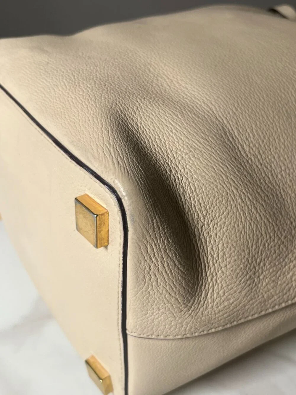 Michael Kors Mercer Cream Pebbled Leather Bucket Bag - Picture 8 of 16